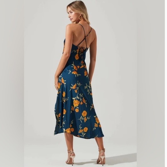ASTR the Label Gaia Floral MIDI Dress Size Medium - Picture 2 of 11